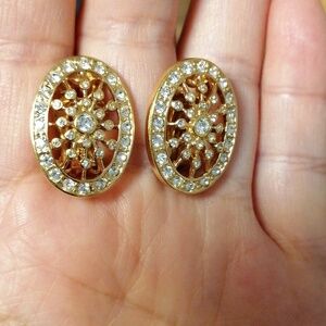 Vintage E. Pearl Gold Tone Rhinestone Clip On Earrings Signed
